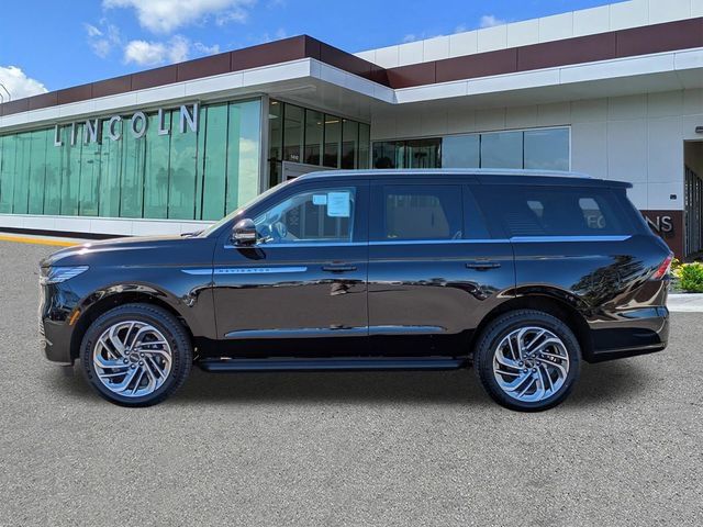 New 2026 Lincoln Navigator Premiere AWD/4WD image 7