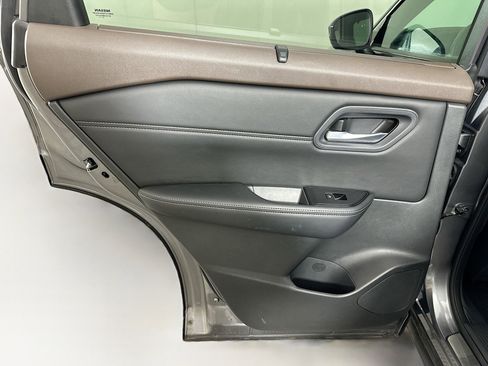 Used 2023 Nissan Rogue SL w/ SL Premium Package FWD image 27