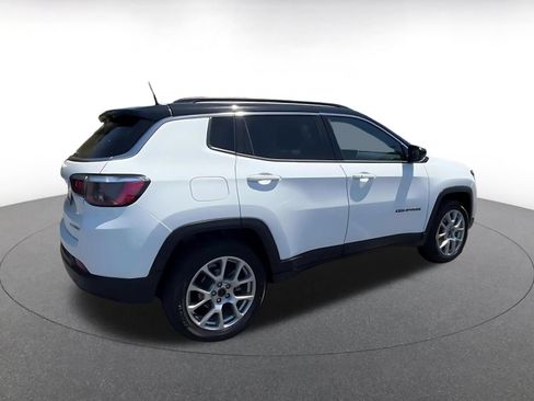 Used 2025 Jeep Compass Limited AWD/4WD image 14