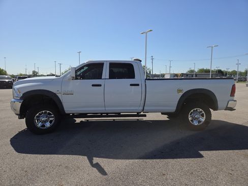 Used 2018 RAM 2500 Tradesman w/ Chrome Appearance Group AWD/4WD image 13