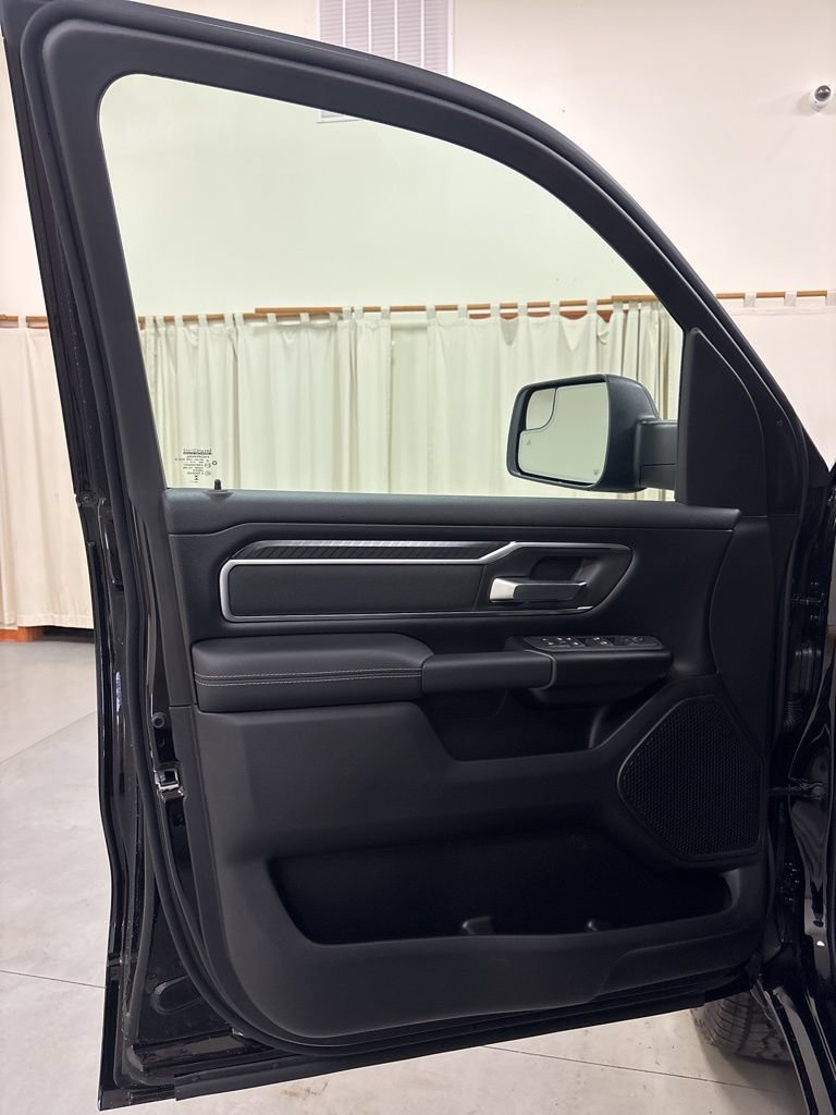 New 2026 RAM 1500 Big Horn AWD/4WD image 18