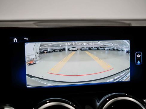 Used 2026 Mercedes-Benz GLB 250 image 24