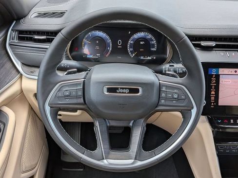 New 2026 Jeep Grand Cherokee Limited AWD/4WD image 19