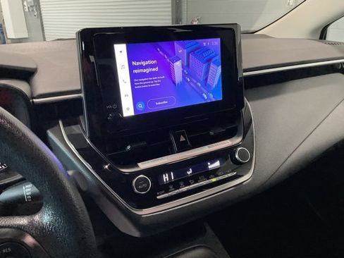 Used 2023 Toyota Corolla LE FWD image 15