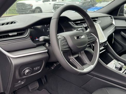 New 2026 Jeep Grand Cherokee L Laredo AWD/4WD image 3