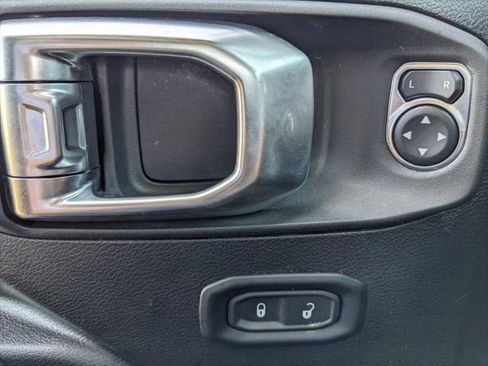 Certified 2025 Jeep Wrangler Unlimited Rubicon 4xe w/ Convenience Group image 53