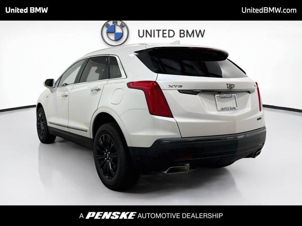 Used 2019 Cadillac XT5 Luxury w/ LPO, Black Ice Package FWD image 7