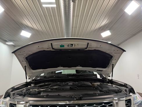 Used 2019 Nissan Armada Platinum w/ Captain's Chairs Package AWD/4WD image 91