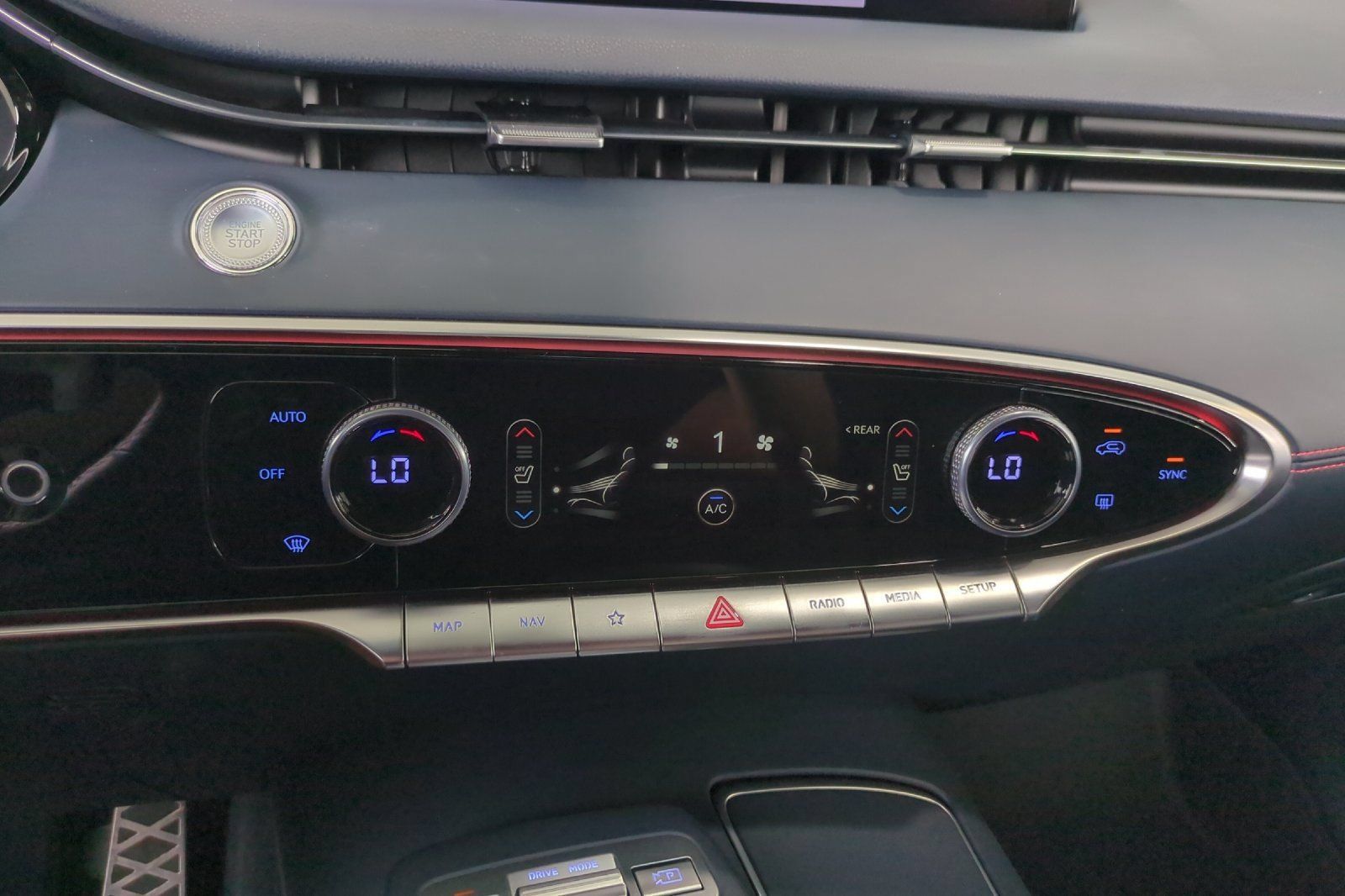 Used 2022 Genesis GV70 3.5T Sport AWD/4WD image 27