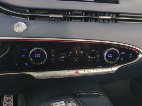 Used 2022 Genesis GV70 3.5T Sport AWD/4WD image 27