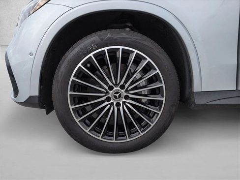 Used 2024 Mercedes-Benz GLC 300 4MATIC image 16