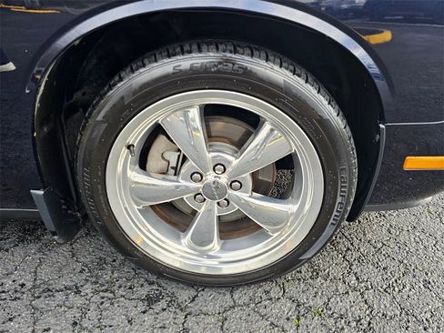 Used 2011 Dodge Challenger R/T image 9