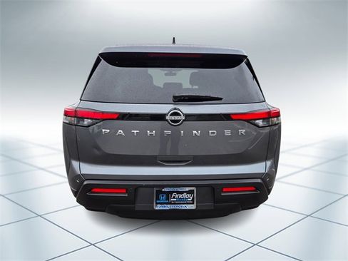 Used 2023 Nissan Pathfinder S image 5