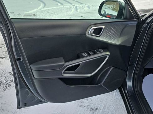 Used 2023 Kia Soul LX w/ Option Group 015 image 12