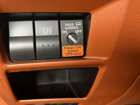 Used 2006 MAZDA MX-5 Miata Grand Touring w/ Premium Pkg image 23