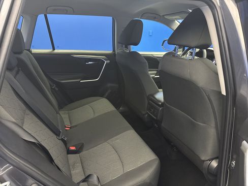 Used 2022 Toyota RAV4 XLE AWD/4WD image 25