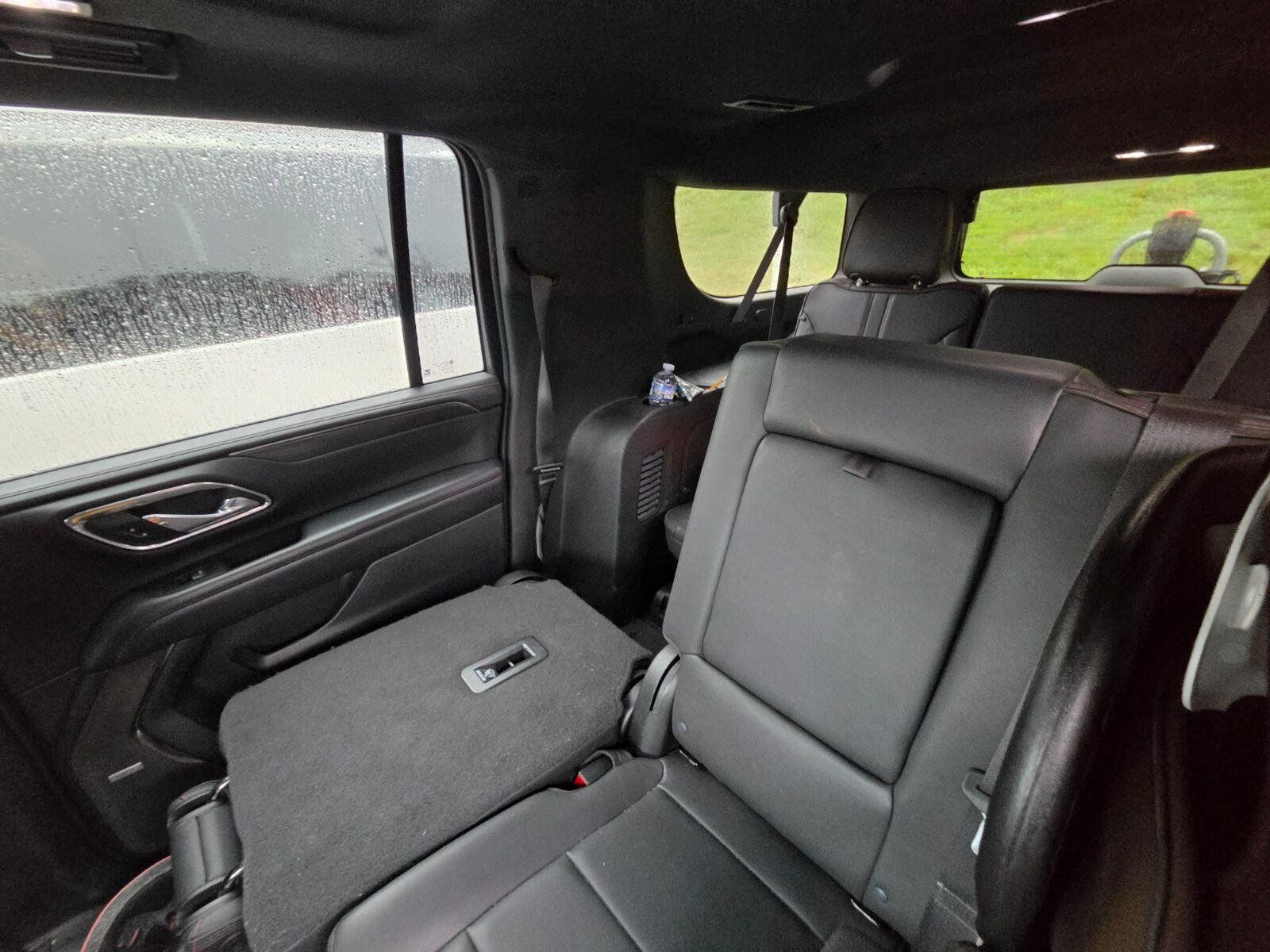 Used 2023 Chevrolet Suburban RST AWD/4WD image 9