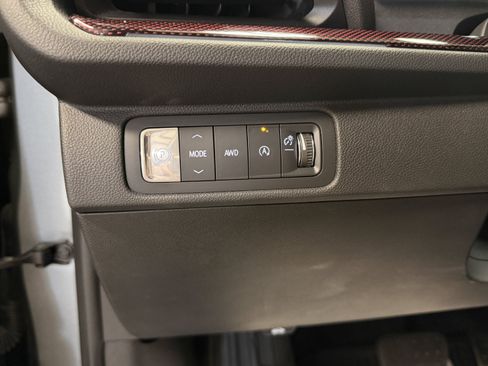 Used 2024 Chevrolet Traverse Z71 w/ LPO, Floor Liner Package AWD/4WD image 16