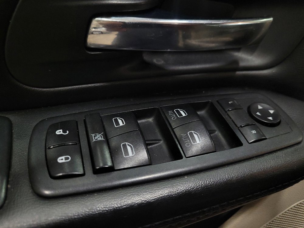 Used 2019 Dodge Grand Caravan SE w/ UConnect Hands-Free Group FWD image 27