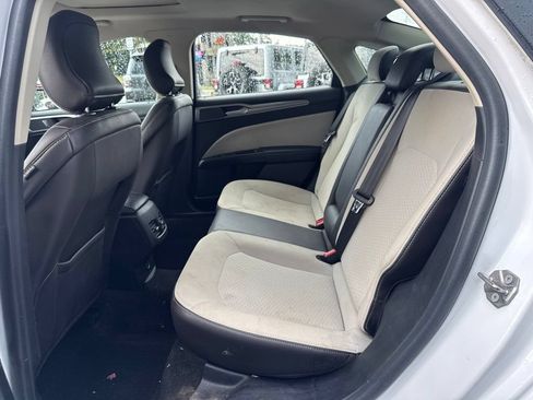 Used 2019 Ford Fusion SE w/ Equipment Group 151A FWD image 21