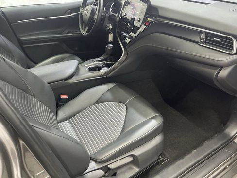 Used 2022 Toyota Camry SE image 23