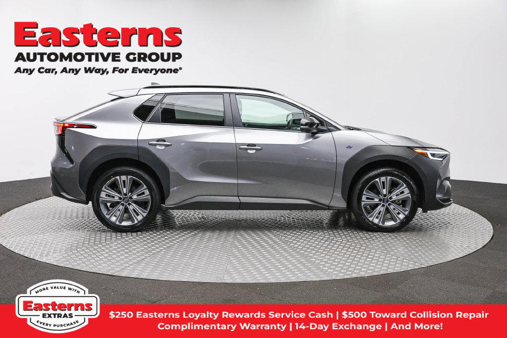 Used 2023 Subaru Solterra AWD image 5