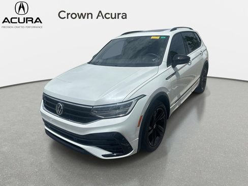 Used 2023 Volkswagen Tiguan SE R-Line FWD image 1