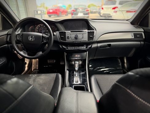 Used 2016 Honda Accord Sport image 9