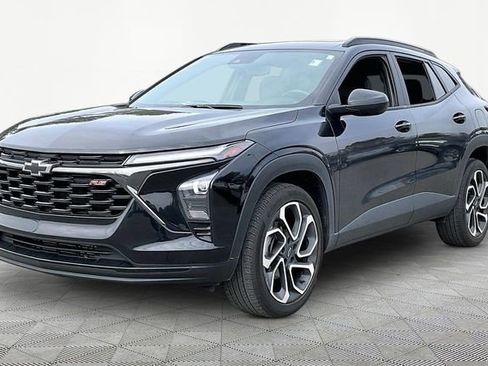 Used 2024 Chevrolet Trax RS w/ Sunroof Package image 3