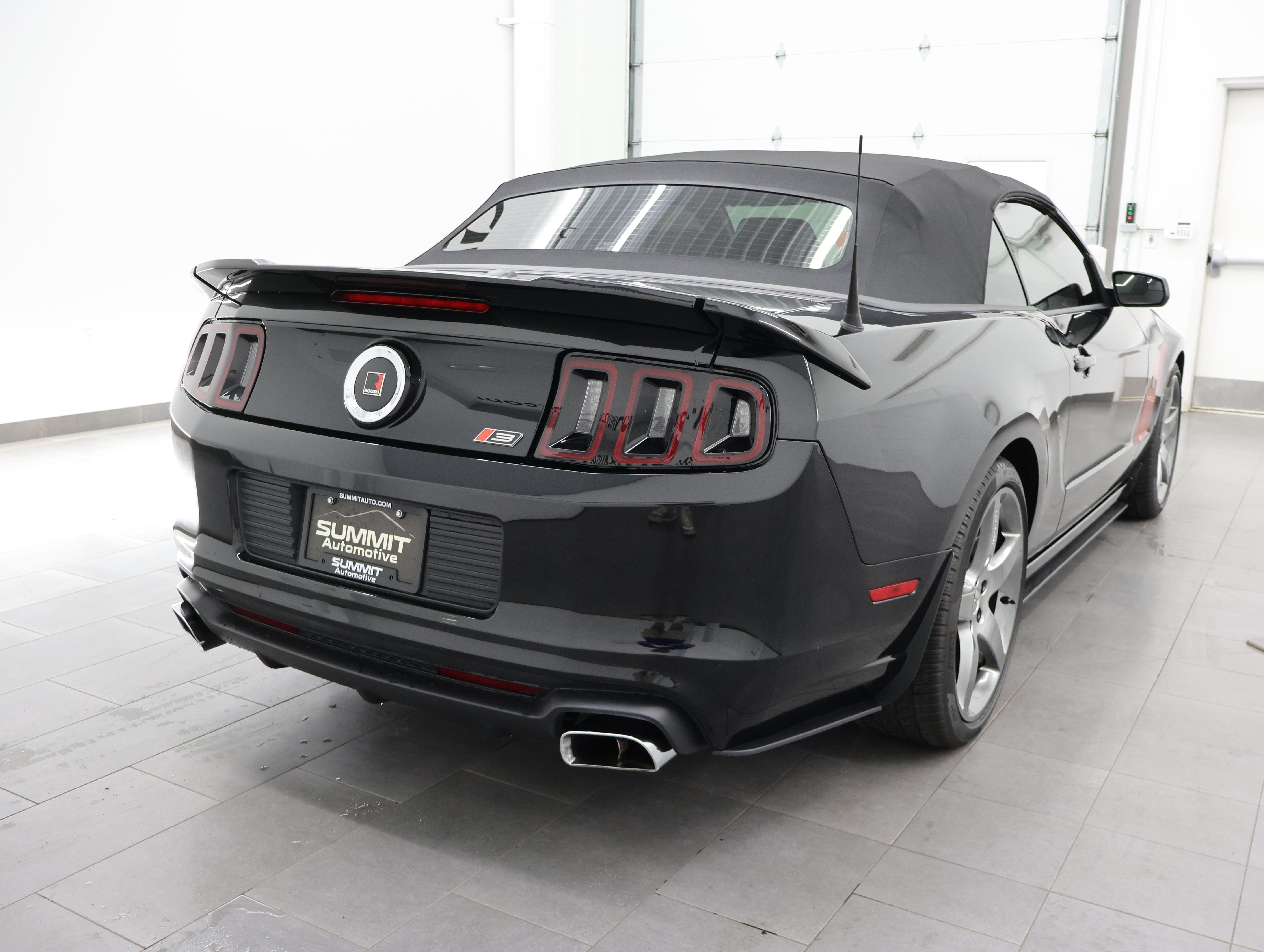Used 2013 Ford Mustang GT Premium RWD image 5