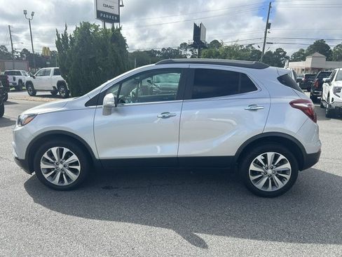 Used 2018 Buick Encore Preferred FWD image 1