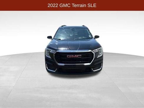 Used 2022 GMC Terrain SLE w/ Driver Convenience Package FWD image 2