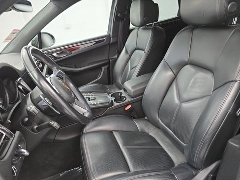 Used 2021 Porsche Macan AWD/4WD image 15
