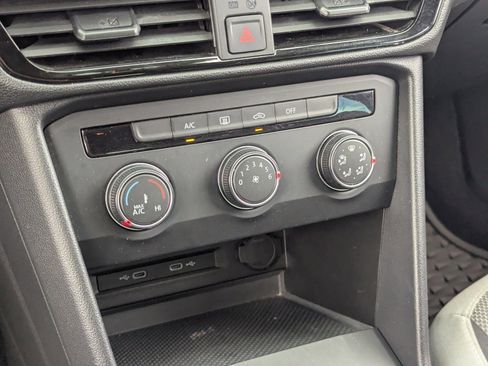 Used 2022 Volkswagen Taos S image 40