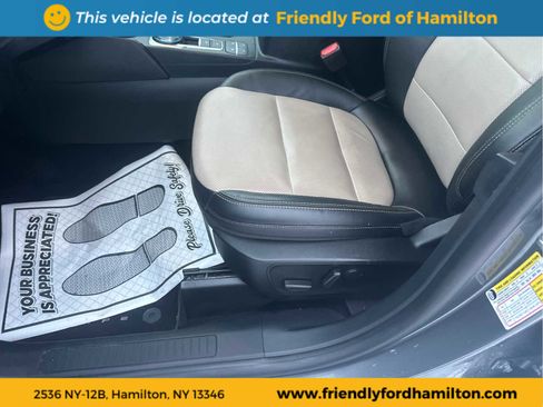 Used 2022 Ford Escape Titanium w/ Titanium Elite Package image 22