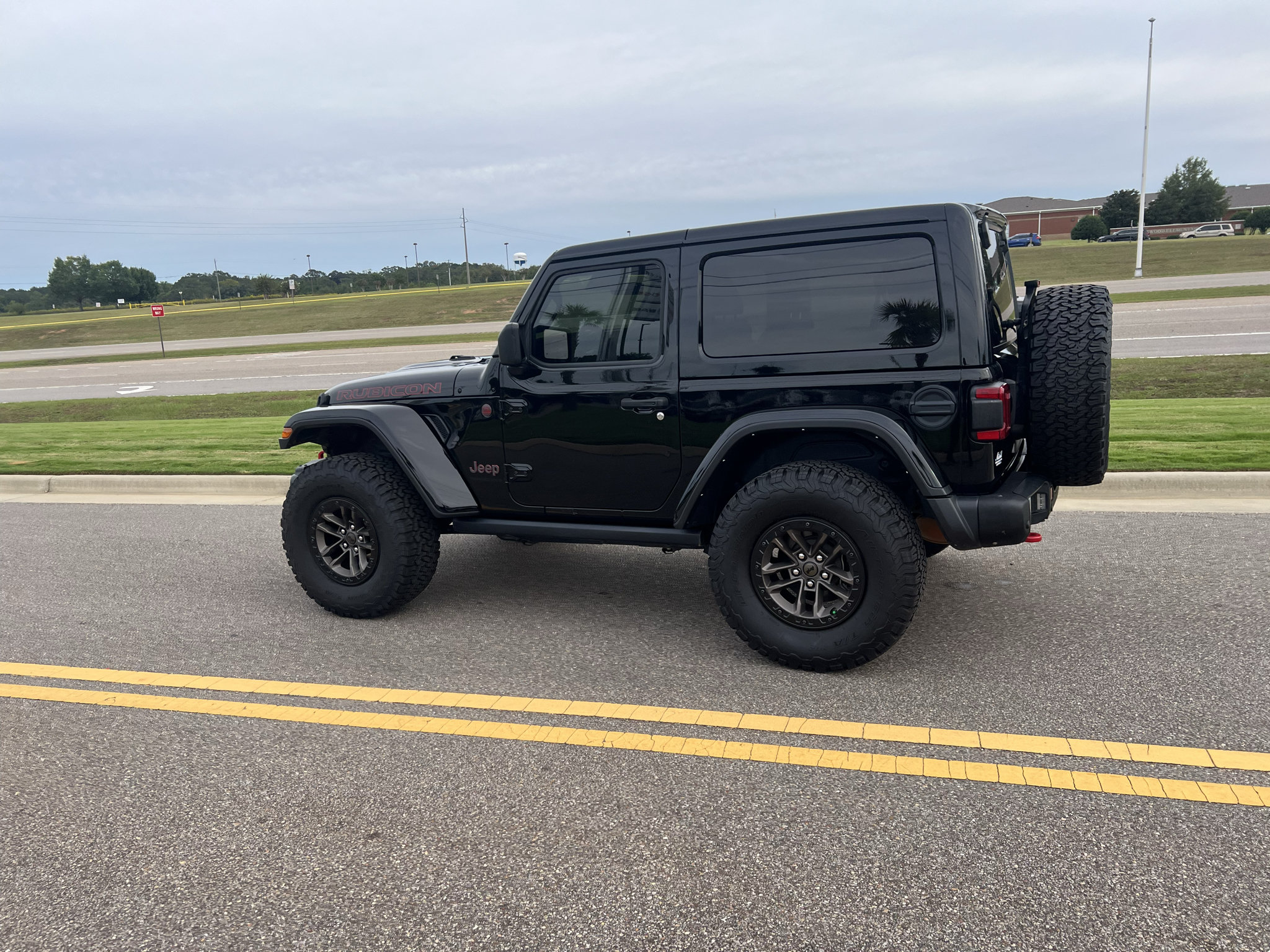 Certified 2024 Jeep Wrangler Rubicon AWD/4WD image 10