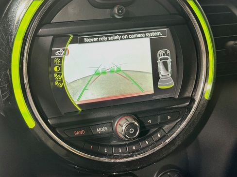 Used 2018 MINI Cooper S FWD image 19