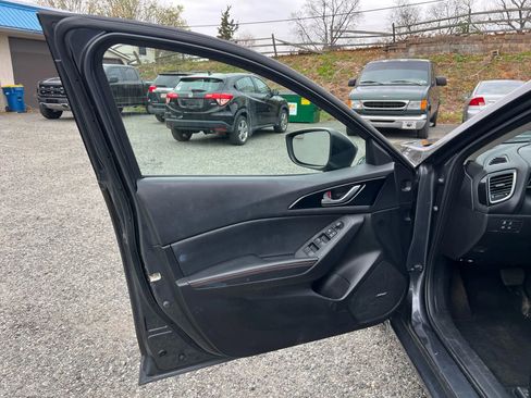 Used 2016 MAZDA MAZDA3 s Grand Touring image 22