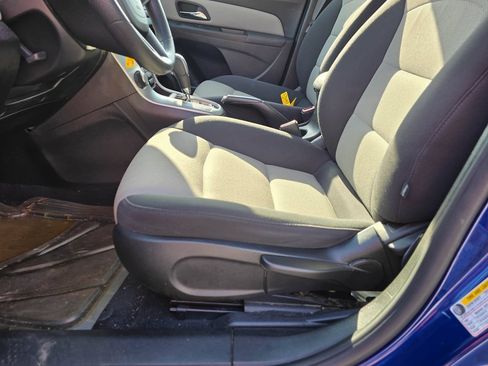 Used 2012 Chevrolet Cruze LS w/ Connectivity Package FWD image 10