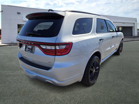 Used 2024 Dodge Durango GT image 3