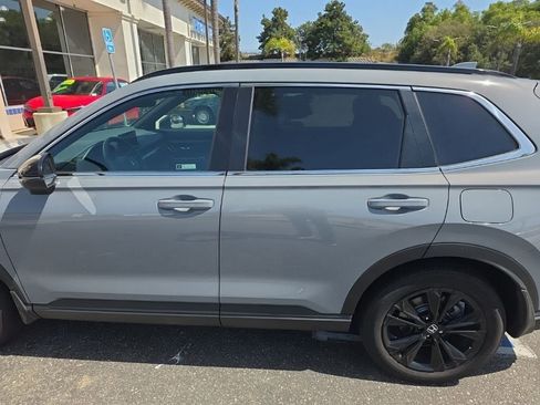 Used 2023 Honda CR-V Sport Touring image 2