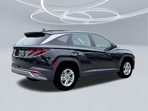 New 2026 Hyundai Tucson SE image 8