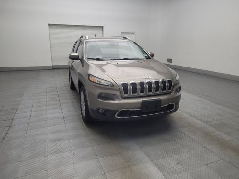Used 2018 Jeep Cherokee Limited w/ Technology Group AWD/4WD image 13