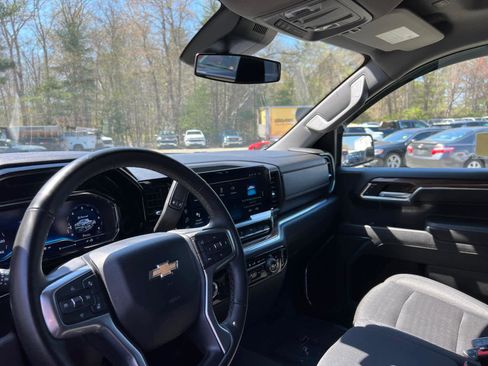 Certified 2023 Chevrolet Silverado 1500 LT AWD/4WD image 14