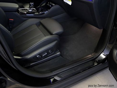 Certified 2025 BMW X4 xDrive30i image 36