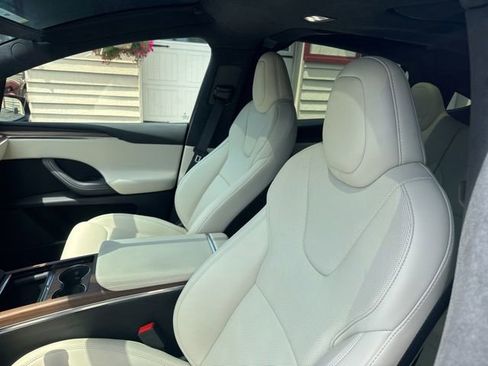 Used 2024 Tesla Model X AWD/4WD image 10
