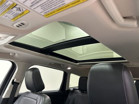 Used 2018 Ford Escape Titanium image 24