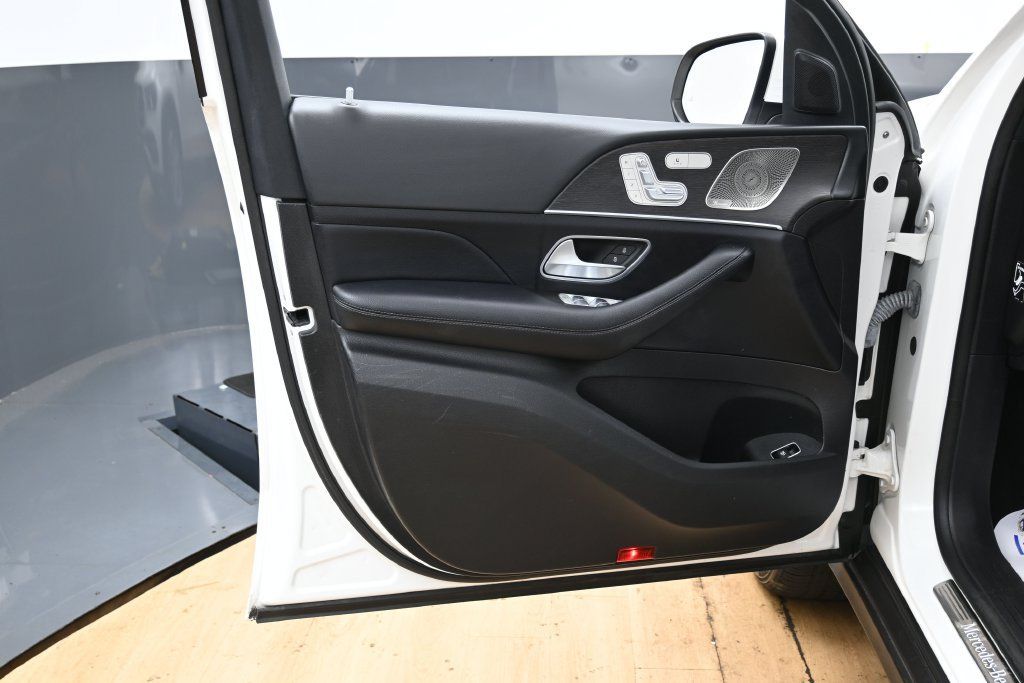 Used 2022 Mercedes-Benz GLE 350 4MATIC w/ Premium Package image 44