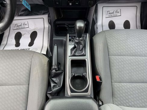 Used 2020 Toyota Tacoma SR5 image 20