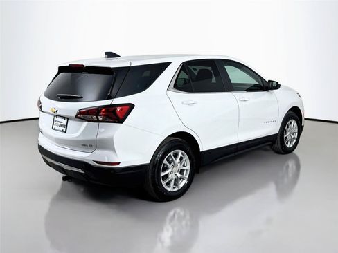 Used 2024 Chevrolet Equinox LT AWD/4WD image 9